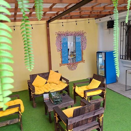Blue Moon Hostel Antigua Luaran gambar