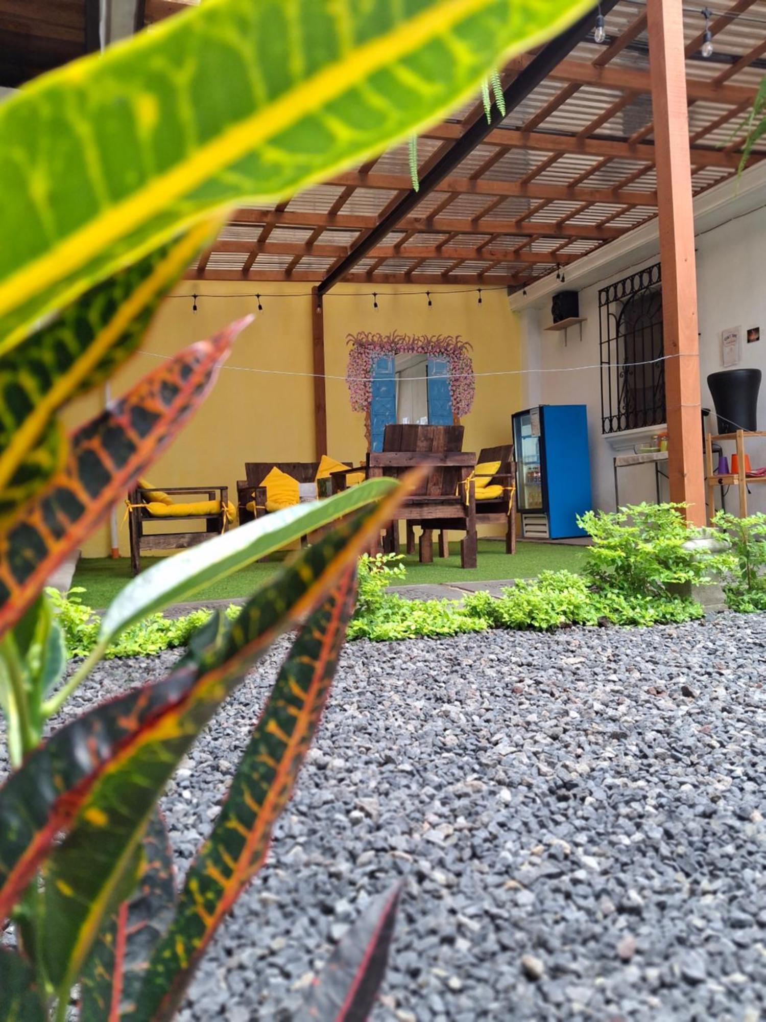 Blue Moon Hostel Antigua Luaran gambar